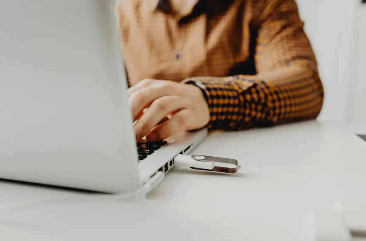 How to Install Windows 11 From USB Safely NexyFix repair guide photo